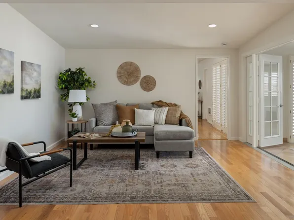 4549 Lyric Ln, San Diego, CA 92117