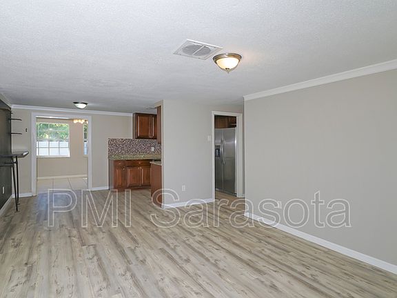 5th image of 3000 Williamsburg St