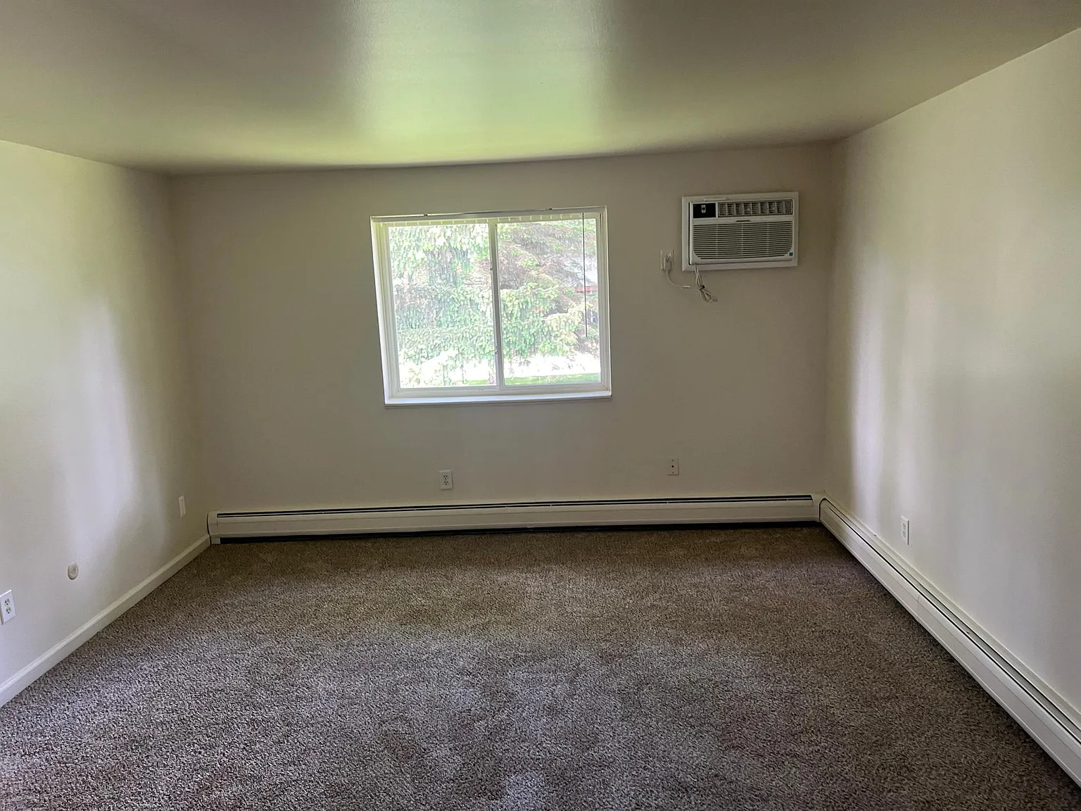 700 Karmada St — Photo 3