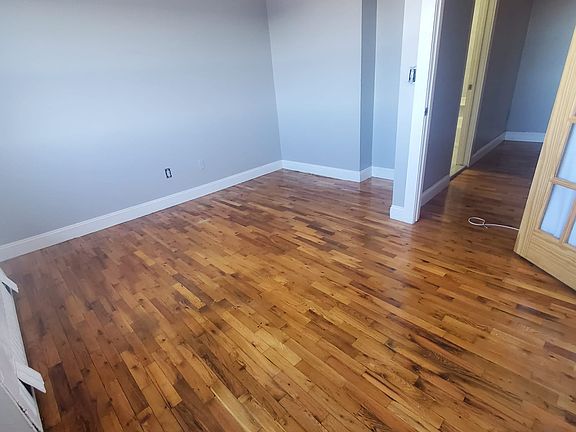 3rd image of 1954 Anthony Ave #3