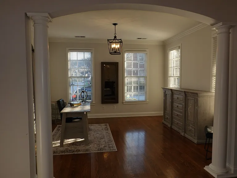 120 Jasper Ave — Photo 7