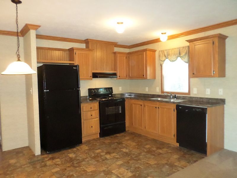 2nd image of 1429 Rushmore Blvd E