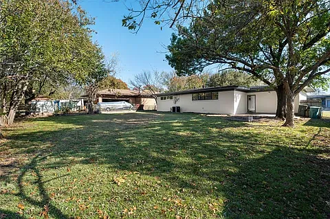 1411 W Shields Dr — Photo 24