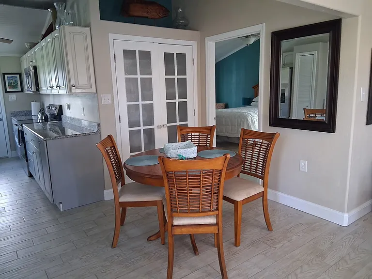 2470 Rose Ave — Photo 15