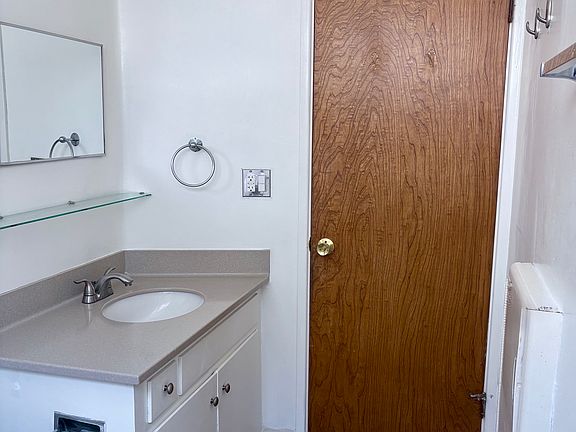 Your own private bathroom. NEVER SHARED.