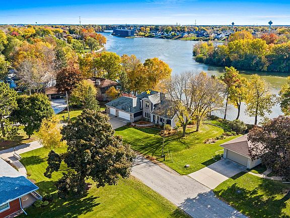 4th image of 63 Fox Point Dr