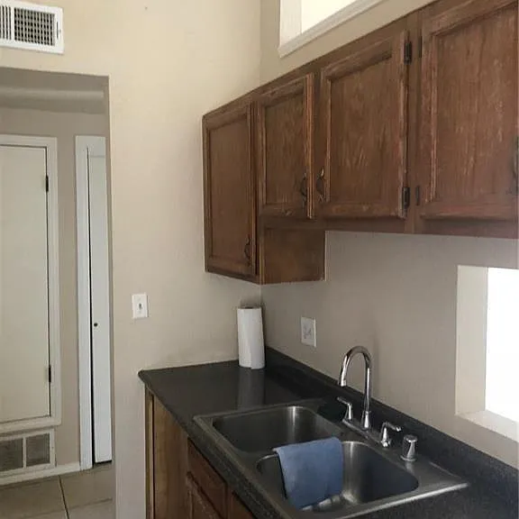 8420 Waterfall Dr — Photo 10