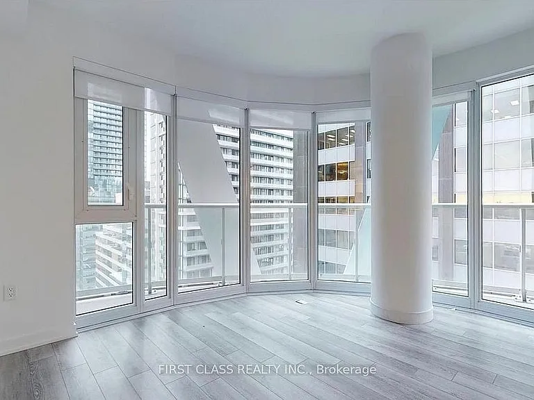 230 Simcoe St #2512 — Photo 11