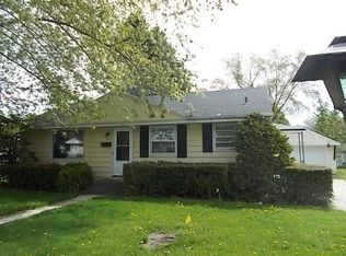 926 4th Ave, Grafton, WI 53024