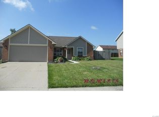 6650 Deer Meadows Dr, Huber Heights, OH 45424