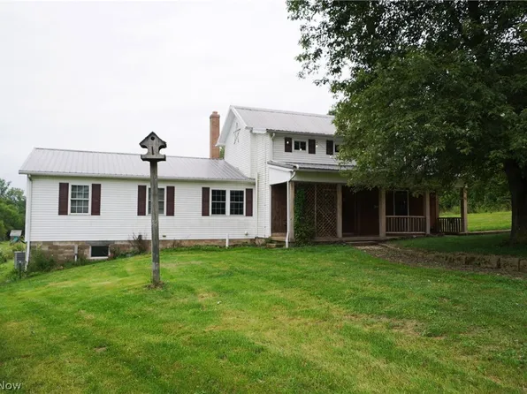 1071 Allgyer Rd SE, Gnadenhutten, OH 44629