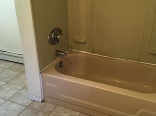 7 Storyland Rd, Saint James, NY 11780