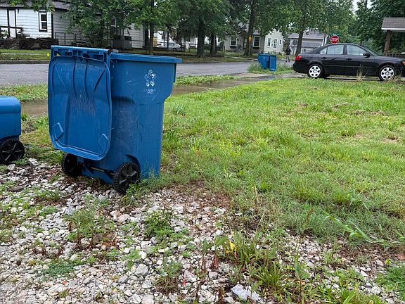 2nd image of 515 W 19th St