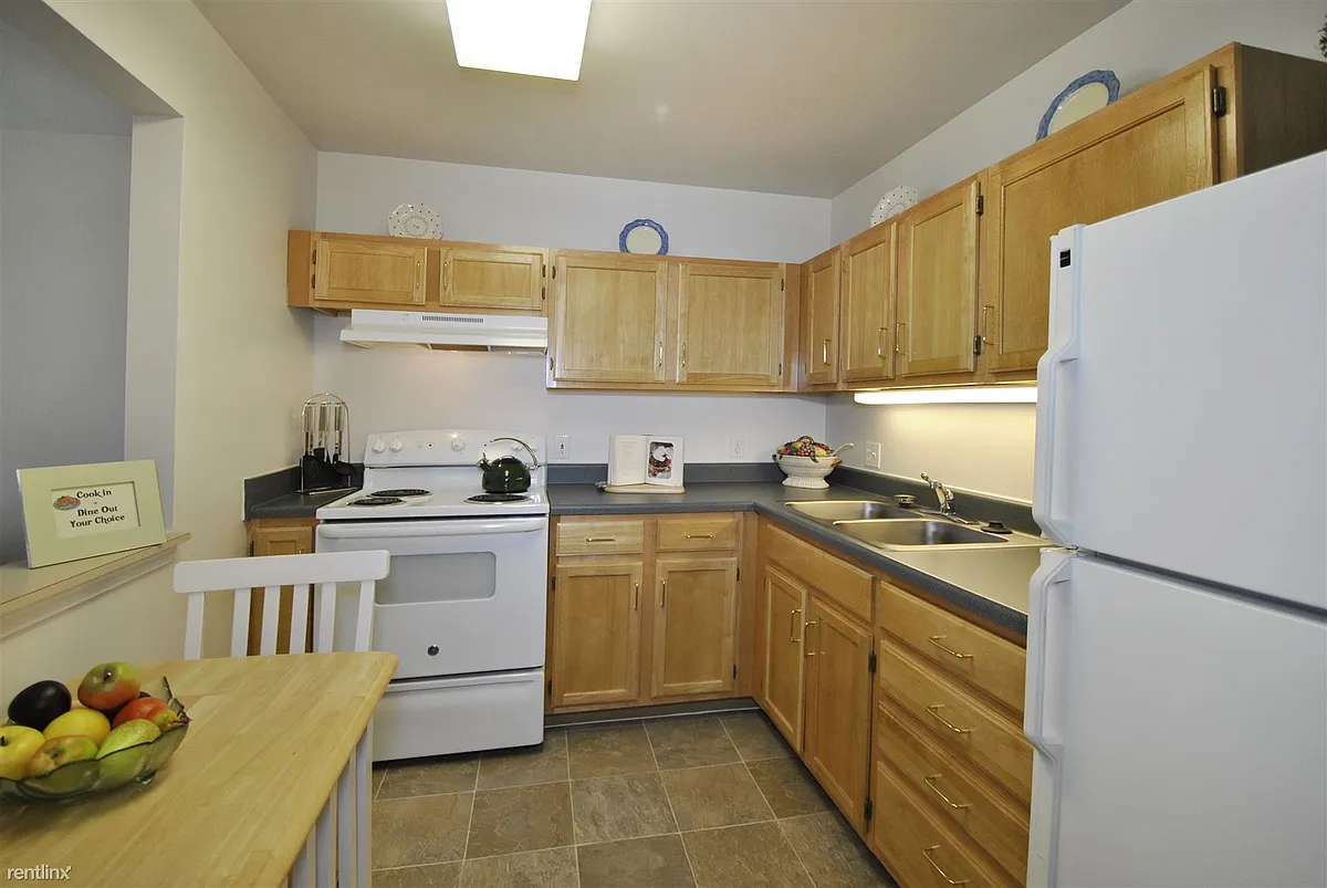 Building Photo - 3215 West Ct