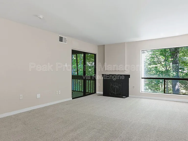 10146 Iron Mill Rd — Photo 12