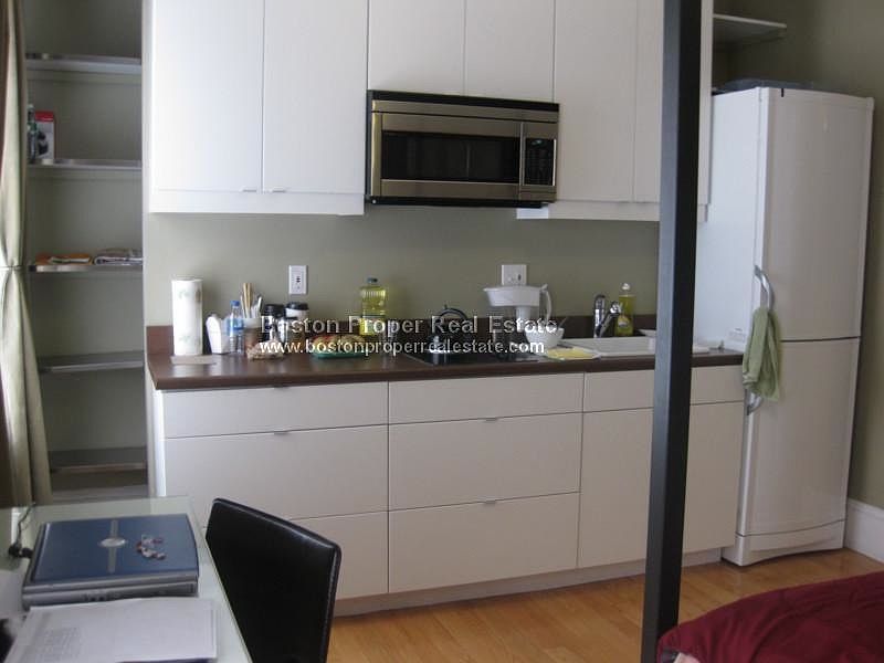 2nd image of 323 Beacon St APT 05