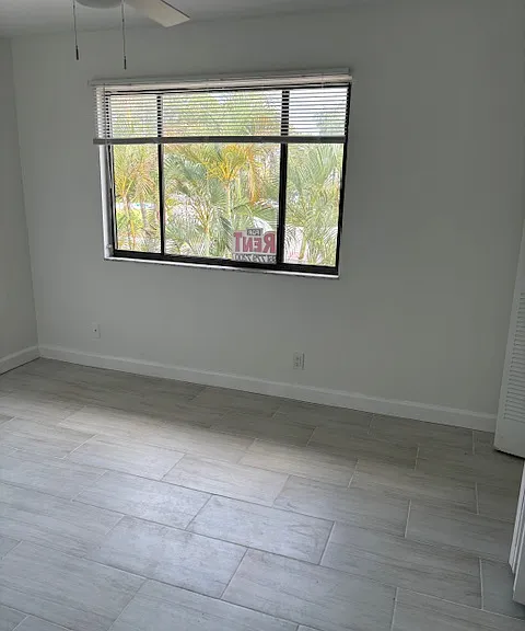 139 Sparrow Dr #3G — Photo 10