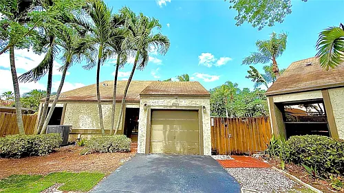 7531 SW 95th Pl Photo 1