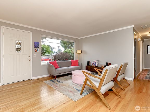 5th image of 5135 Frances Avenue NE