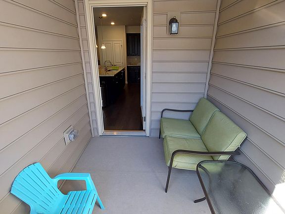 5th image of 13756 Dovekie Ave