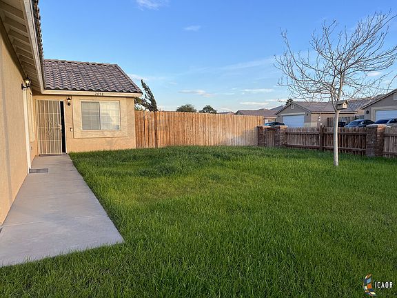 2nd image of 2658 Olivenite St