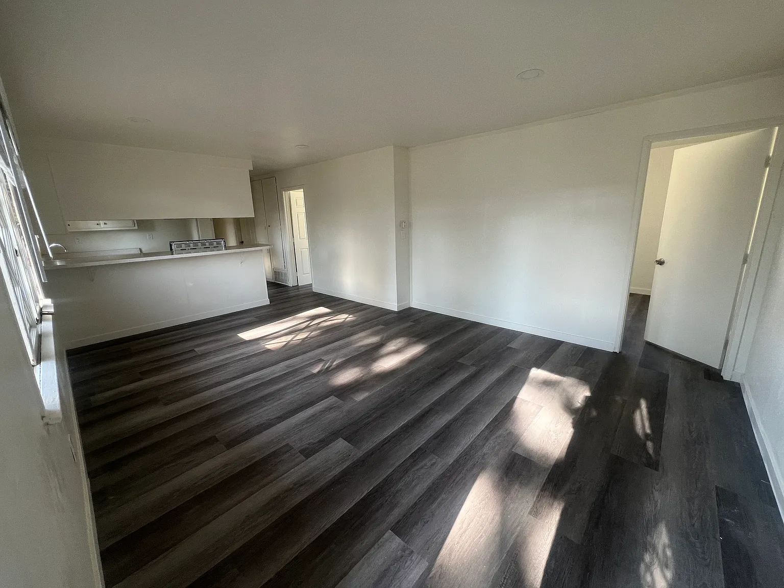 4 bed, $3,600 — Photo 3
