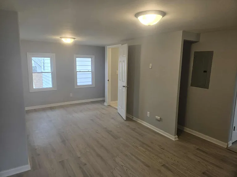 209 Granite St #1F — Photo 1