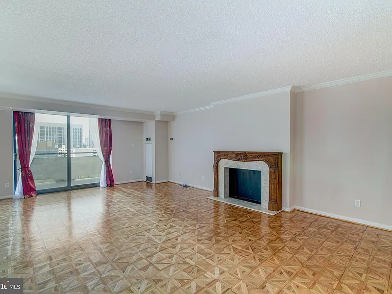 1800 Old Meadow Rd #1510 — Photo 3