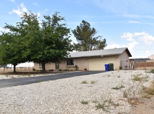 16514 Pawnee Rd, Apple Valley, CA 92307