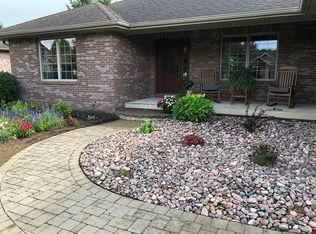 725 E Woodside Dr, Greensburg, IN 47240