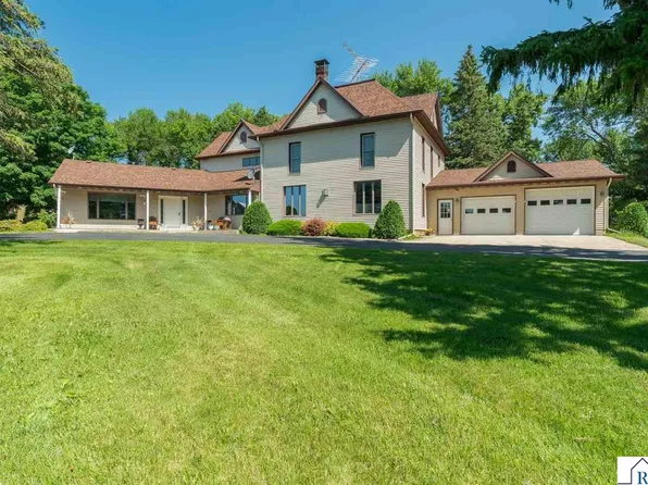 13698 Maple Rd, Mapleton, MN 56065