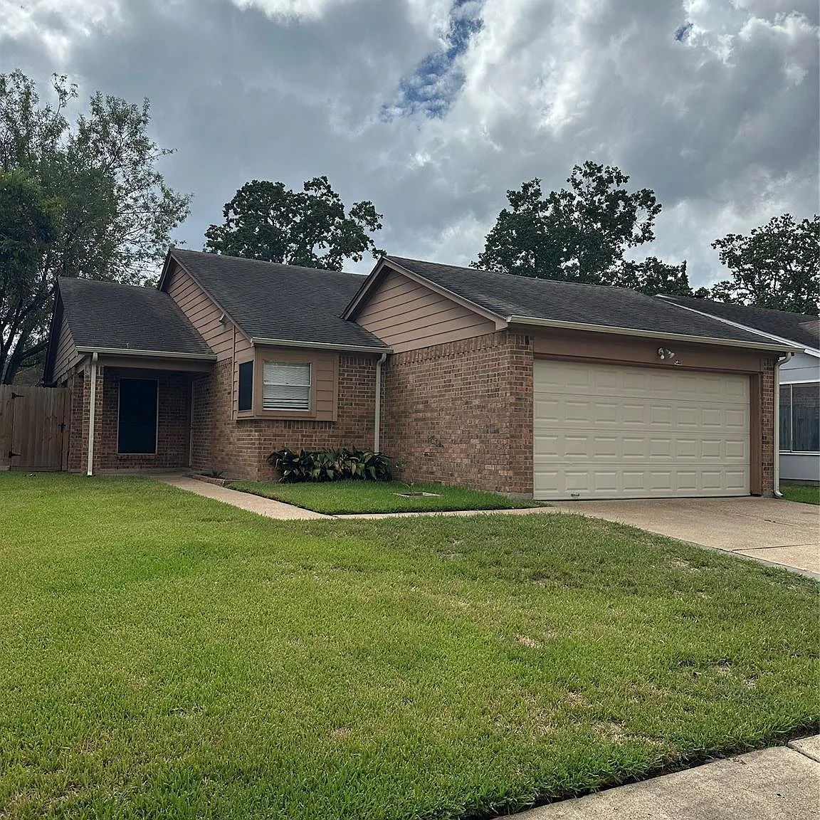 3 bed, 2.0 bath, 1264 sqft, $1,790 — Photo 1