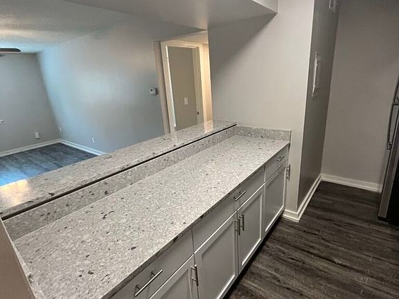 4th image of 3137 Grand Ave #7