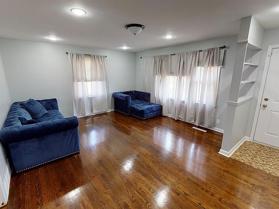 4th image of 6604 Maryland Ave