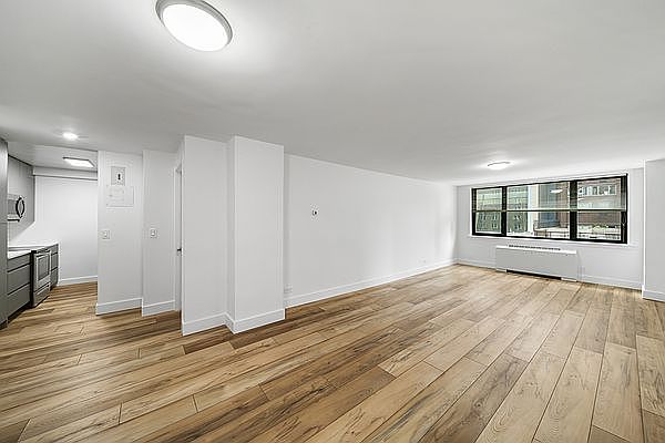 1st image of 315 W 57th St APT 9H