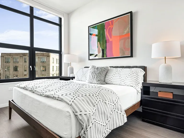 Logan Apartments — Photo 35