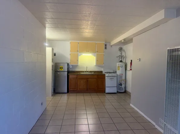 (undisclosed Address), Albuquerque, NM 87106