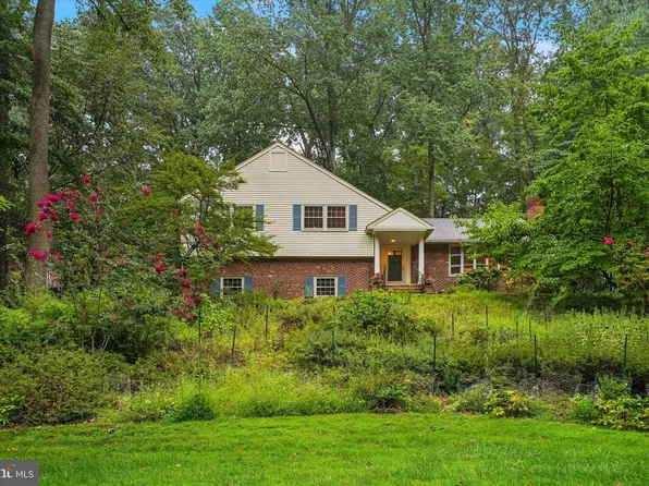 726 Old State Rd, Berwyn, PA 19312