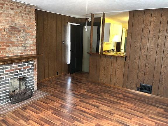2nd image of 412 W Vine St