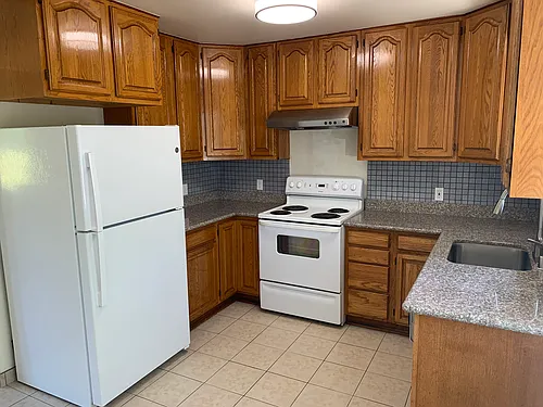 131 Carlton Ave #3 Photo 1
