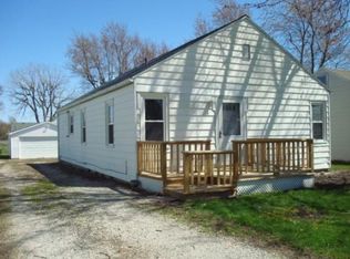 462 S Durfee St, Warrensburg, IL 62573