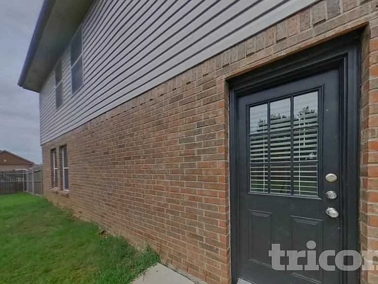 1221 Dianthus Dr — Photo 21