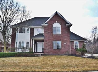 14830 Kara Ln, Sterling Heights, MI 48312