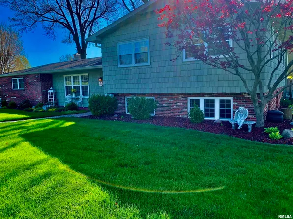 20 Terry Ct, Jacksonville, IL 62650