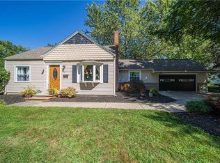 885 Birchwood Dr, Willoughby, OH 44094