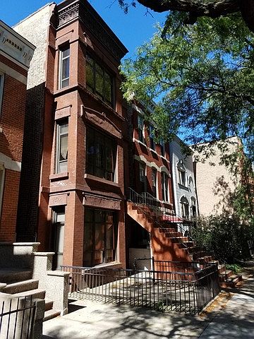 2nd image of 826 S Loomis St