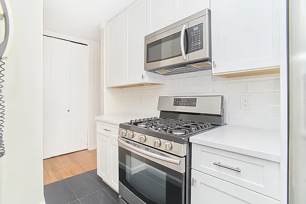 Rented by Living New York | media 10