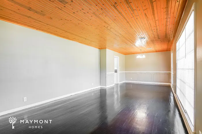 3352 Ridgefield Dr — Photo 4