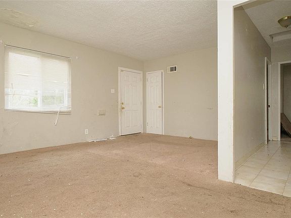5th image of 1911 Park Lane Ct