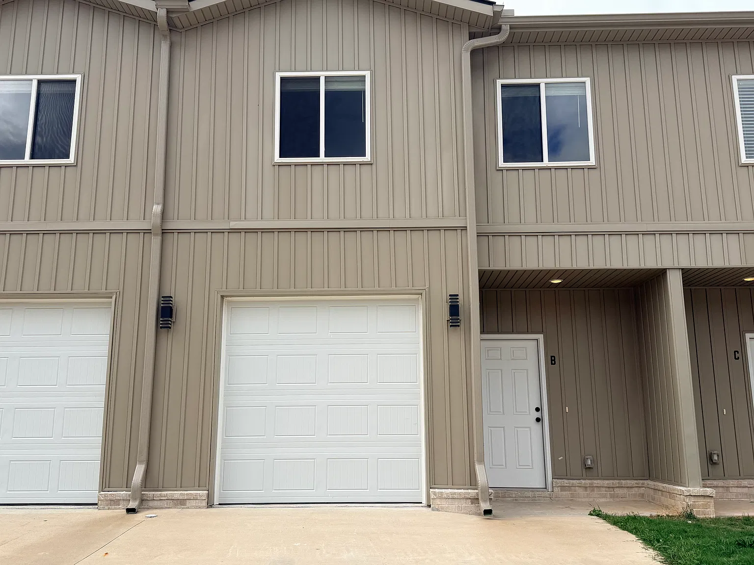 4 bed, 2.5 bath, 1781 sqft, $1,450 — Photo 2